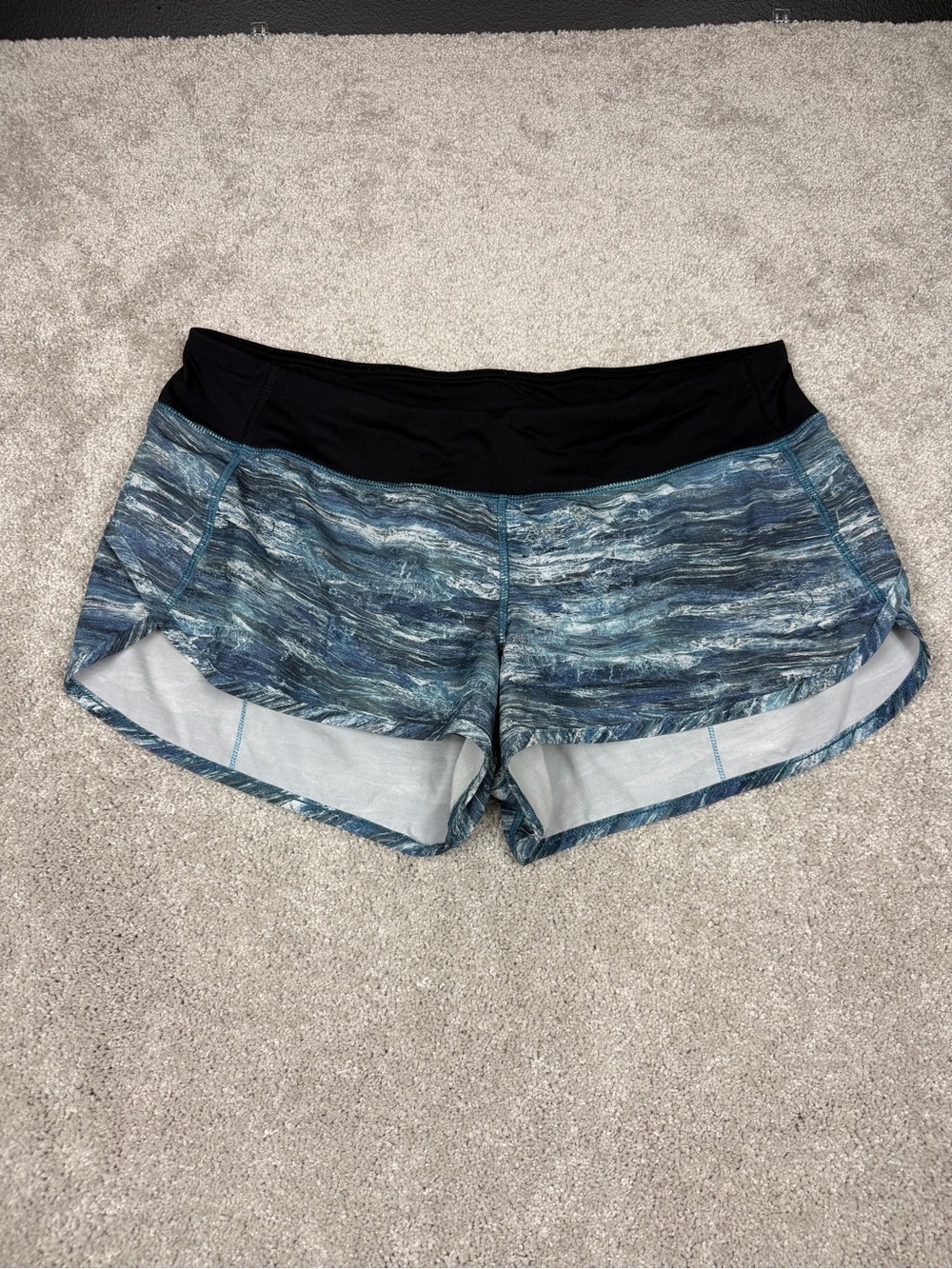 Lululemon Speed Short (4-way Stretch 2.5")Aerial Drift Multi Black / Black Sz 10